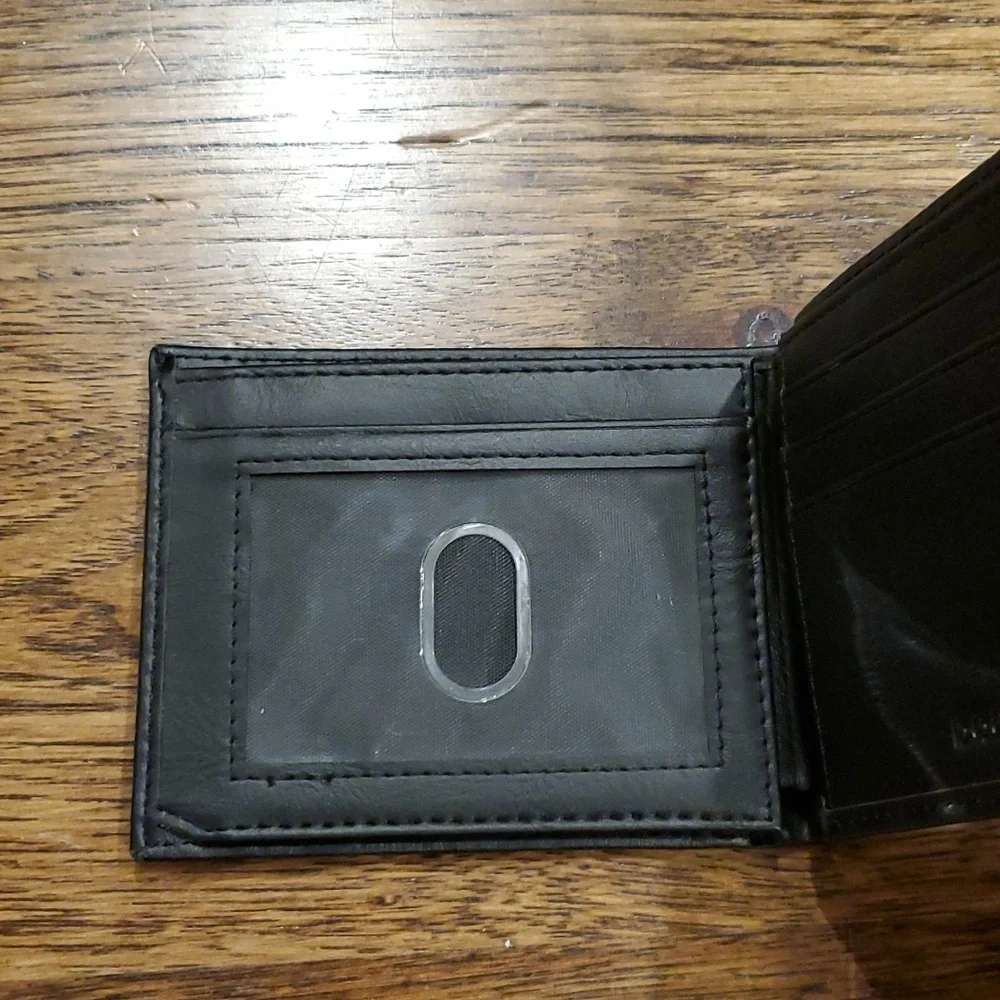 Mens Dockers black bifold wallet